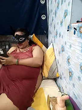 Snapshot of tina8th chatting on November 2025 05:56:01 PM tina8th online show from November 2025 05:56:01 PM