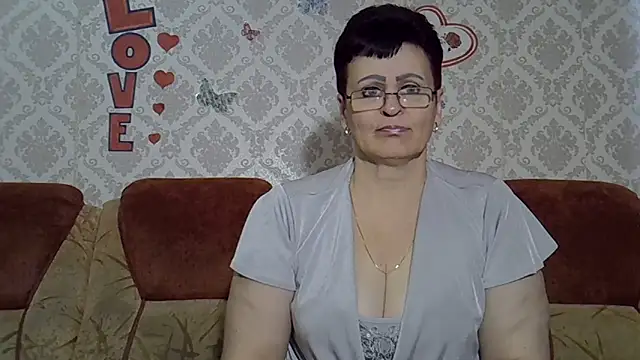 PaulaGolden online show from October 2025 07:29:01 AM