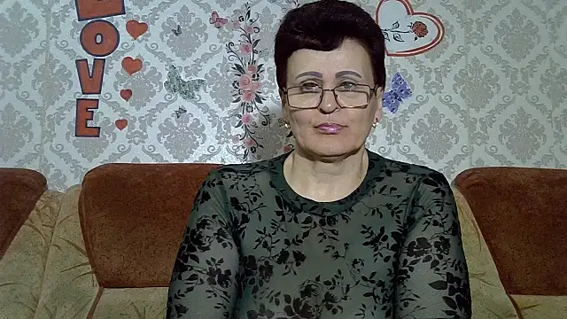 Snapshot of PaulaGolden chatting on March 2026 10:09:02 AM PaulaGolden online show from March 2026 10:09:02 AM