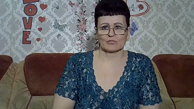 Snapshot of PaulaGolden chatting on April 2026 03:23:01 PM PaulaGolden online show from April 2026 03:23:01 PM