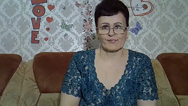 Snapshot of PaulaGolden chatting on April 2026 06:45:01 PM PaulaGolden online show from April 2026 06:45:01 PM