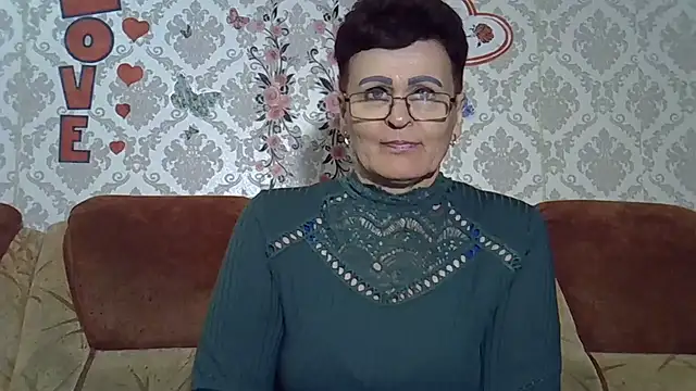 Snapshot of PaulaGolden chatting on May 2026 12:57:01 PM PaulaGolden online show from May 2026 12:57:01 PM