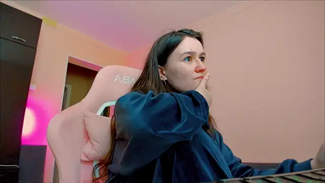 Snapshot of ameli_moon chatting on April 2026 08:09:02 PM ameli moon online show from April 2026 08:09:02 PM