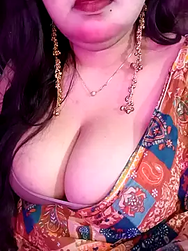 Snapshot of Suhanakhan00 chatting on March 2026 07:15:01 AM Suhanakhan00 online show from March 2026 07:15:01 AM