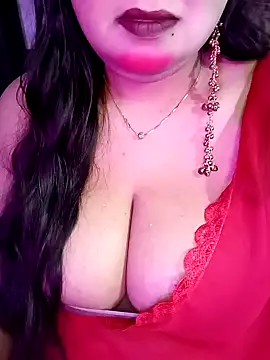 Snapshot of Suhanakhan00 chatting on March 2026 07:18:02 PM Suhanakhan00 online show from March 2026 07:18:02 PM