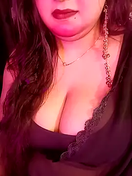 Snapshot of Suhanakhan00 chatting on April 2026 10:09:02 AM Suhanakhan00 online show from April 2026 10:09:02 AM