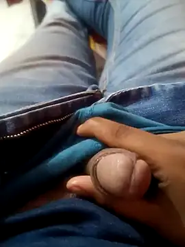 Snapshot of hottboyakash6969 chatting on January 2025 03:58:01 PM hottboyakash6969 online show from January 2025 03:58:01 PM