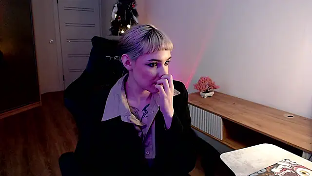 Princess Shy    online show from February 2025 12:54:01 PM