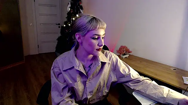 Princess Shy    online show from February 2025 03:56:02 PM