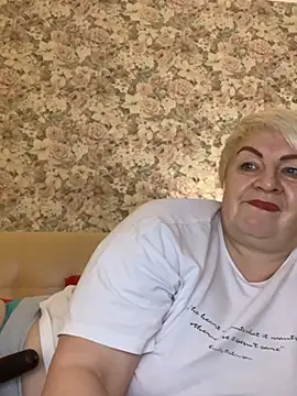 Laura Millf online show from January 2025 07:29:02 PM