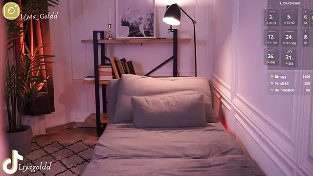 Snapshot of Liya_Gold_ chatting on December 2024 04:38:01 PM Liya Gold online show from December 2024 04:38:01 PM