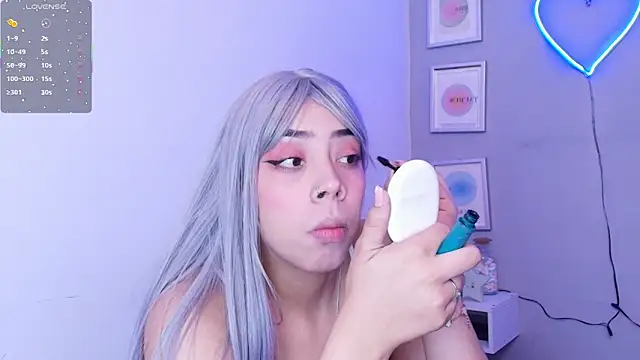 Lizzie-Evans online show from March 2025 12:11:01 PM