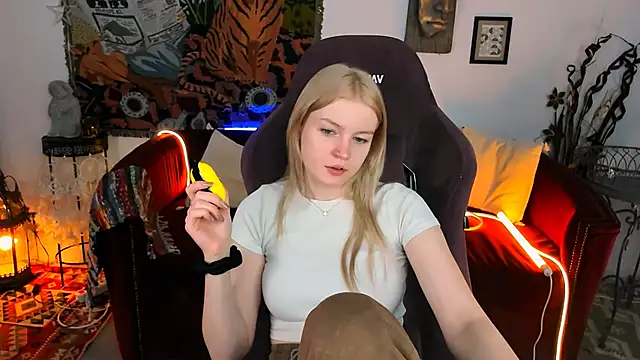 Snapshot of GraceGlamour chatting on January 2025 05:08:01 AM GraceGlamour online show from January 2025 05:08:01 AM