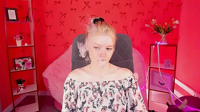 Snapshot of GraceGlamour chatting on January 2025 05:26:02 AM GraceGlamour online show from January 2025 05:26:02 AM