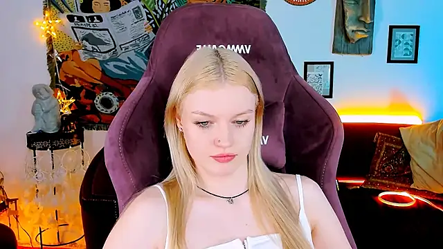 Snapshot of GraceGlamour chatting on January 2025 11:28:02 AM GraceGlamour online show from January 2025 11:28:02 AM