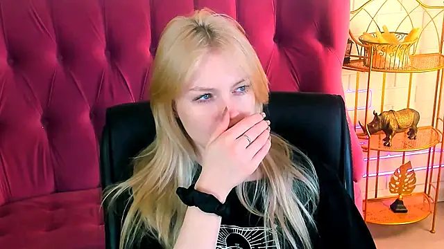 Snapshot of GraceGlamour chatting on January 2025 11:35:01 AM GraceGlamour online show from January 2025 11:35:01 AM