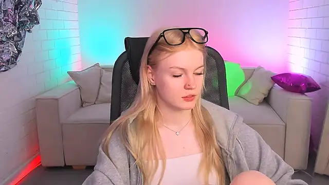 Snapshot of GraceGlamour chatting on February 2025 05:14:02 AM GraceGlamour online show from February 2025 05:14:02 AM