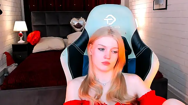 Snapshot of GraceGlamour chatting on February 2025 11:18:02 AM GraceGlamour online show from February 2025 11:18:02 AM