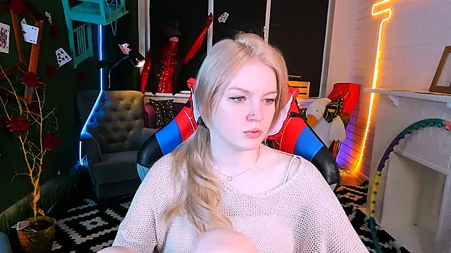 Snapshot of GraceGlamour chatting on February 2025 08:17:01 AM GraceGlamour online show from February 2025 08:17:01 AM