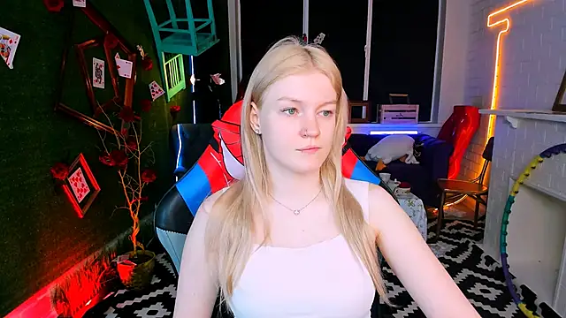 Snapshot of GraceGlamour chatting on February 2025 05:09:01 AM GraceGlamour online show from February 2025 05:09:01 AM