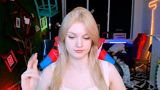 Snapshot of GraceGlamour chatting on February 2025 08:15:02 AM GraceGlamour online show from February 2025 08:15:02 AM