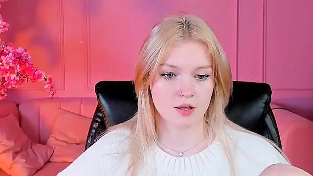 Snapshot of GraceGlamour chatting on February 2025 11:41:02 AM GraceGlamour online show from February 2025 11:41:02 AM