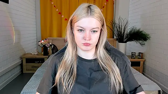 Snapshot of GraceGlamour chatting on March 2025 05:00:02 AM GraceGlamour online show from March 2025 05:00:02 AM