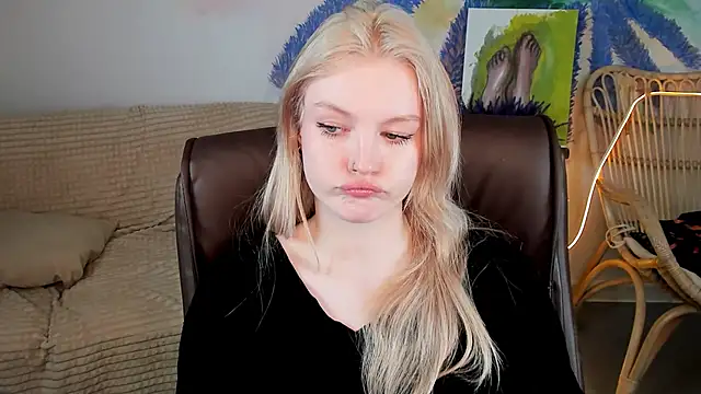 Snapshot of GraceGlamour chatting on March 2025 11:20:01 AM GraceGlamour online show from March 2025 11:20:01 AM