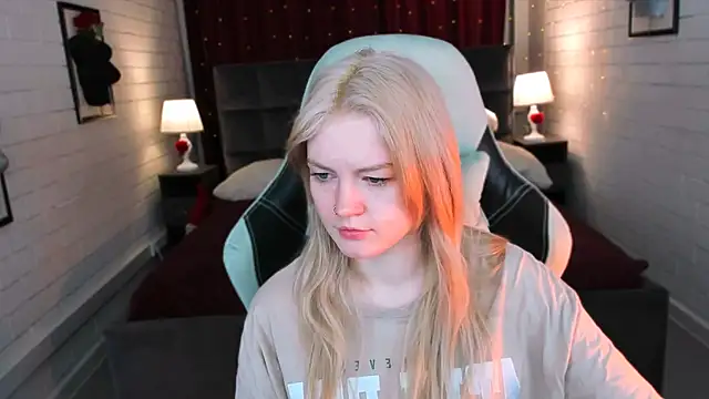 Snapshot of GraceGlamour chatting on March 2025 05:11:01 AM GraceGlamour online show from March 2025 05:11:01 AM