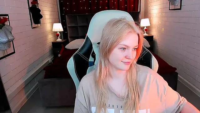 Snapshot of GraceGlamour chatting on March 2025 11:19:02 AM GraceGlamour online show from March 2025 11:19:02 AM