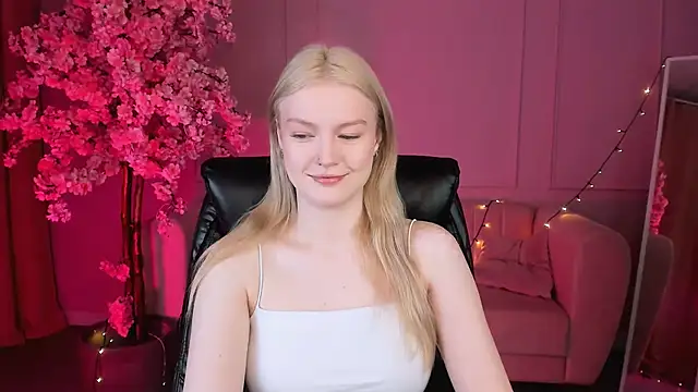 Snapshot of GraceGlamour chatting on March 2025 05:16:01 AM GraceGlamour online show from March 2025 05:16:01 AM