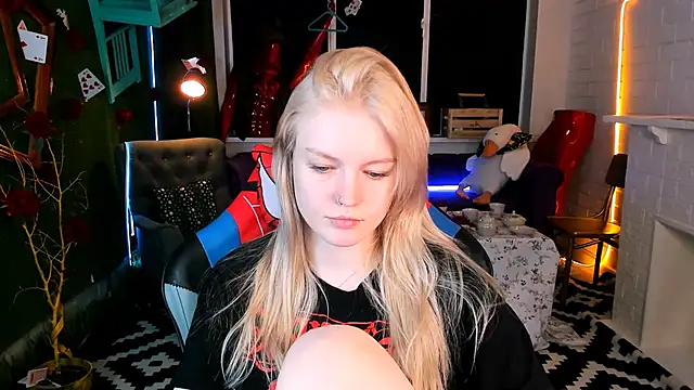 Snapshot of GraceGlamour chatting on March 2025 08:15:02 AM GraceGlamour online show from March 2025 08:15:02 AM