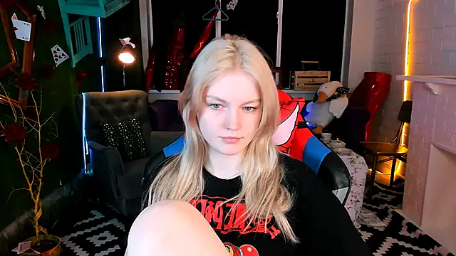 Snapshot of GraceGlamour chatting on March 2025 11:19:01 AM GraceGlamour online show from March 2025 11:19:01 AM