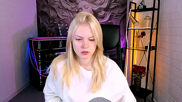 Snapshot of GraceGlamour chatting on September 2025 05:07:01 AM GraceGlamour online show from September 2025 05:07:01 AM