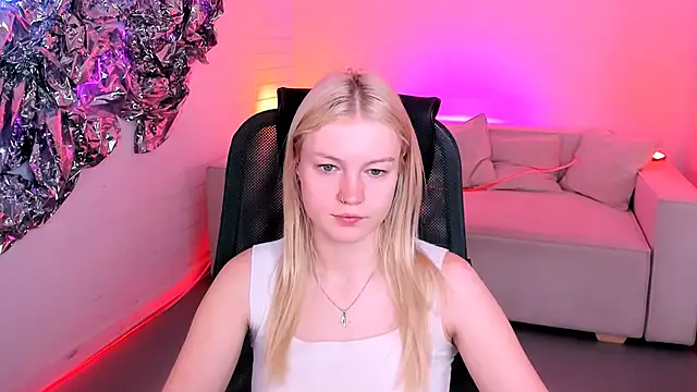 Snapshot of GraceGlamour chatting on September 2025 05:07:01 AM GraceGlamour online show from September 2025 05:07:01 AM