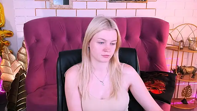 Snapshot of GraceGlamour chatting on September 2025 05:09:01 AM GraceGlamour online show from September 2025 05:09:01 AM