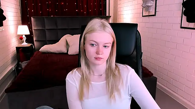 Snapshot of GraceGlamour chatting on September 2025 05:11:02 AM GraceGlamour online show from September 2025 05:11:02 AM