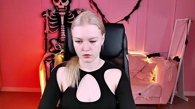 Snapshot of GraceGlamour chatting on October 2025 05:10:01 AM GraceGlamour online show from October 2025 05:10:01 AM