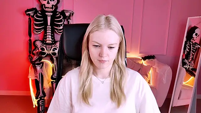 Snapshot of GraceGlamour chatting on October 2025 05:08:02 AM GraceGlamour online show from October 2025 05:08:02 AM