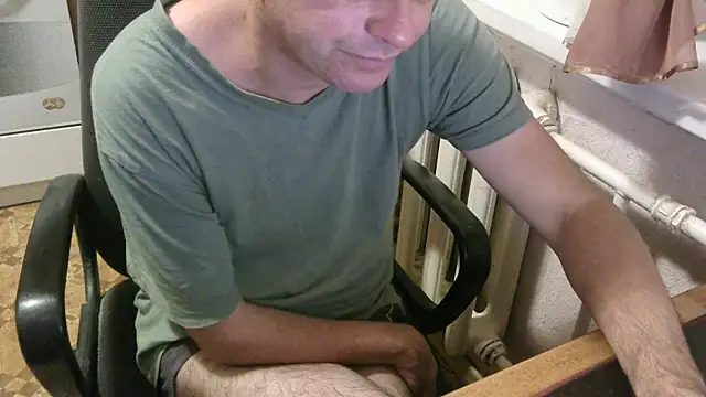 Snapshot of AlDON59 chatting on October 2025 04:49:02 PM AlDON59 online show from October 2025 04:49:02 PM