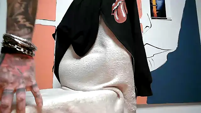 dani4334 online show from January 2025 11:02:02 AM