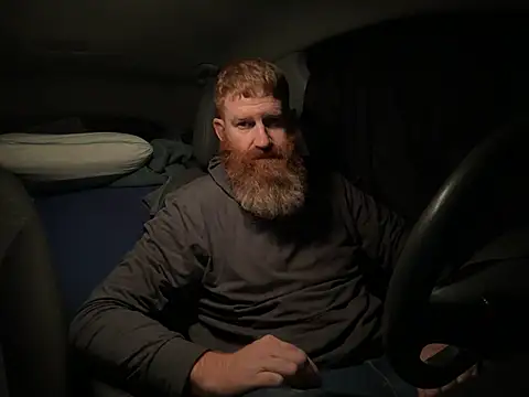 Snapshot of Redfurr69 chatting on December 2024 02:15:01 AM Redfurr69 online show from December 2024 02:15:01 AM