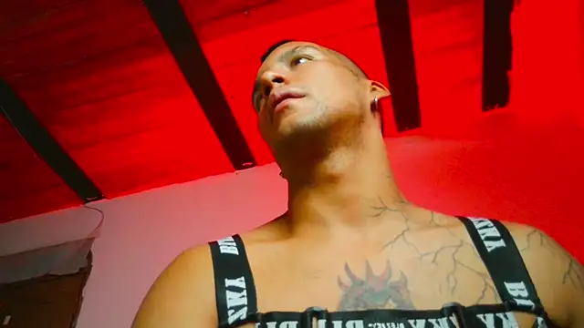 Leonnardo Jaramillo online show from February 2025 10:04:02 AM