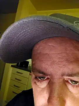 Snapshot of HeteroHotGuy1 chatting on December 2024 02:48:02 AM HeteroHotGuy1 online show from December 2024 02:48:02 AM