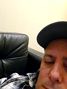 Snapshot of HeteroHotGuy1 chatting on February 2025 09:48:02 PM HeteroHotGuy1 online show from February 2025 09:48:02 PM