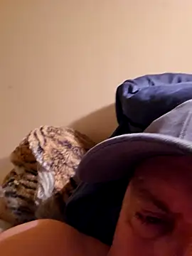 Snapshot of HeteroHotGuy1 chatting on February 2025 01:35:01 AM HeteroHotGuy1 online show from February 2025 01:35:01 AM