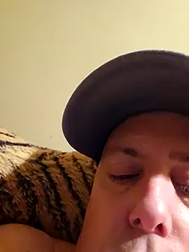 Snapshot of HeteroHotGuy1 chatting on March 2025 01:56:02 AM HeteroHotGuy1 online show from March 2025 01:56:02 AM