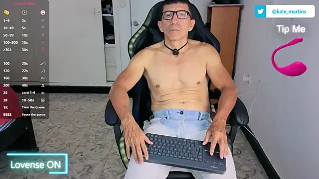 Snapshot of KALE_19 chatting on February 2026 02:50:02 AM KALE 19 online show from February 2026 02:50:02 AM