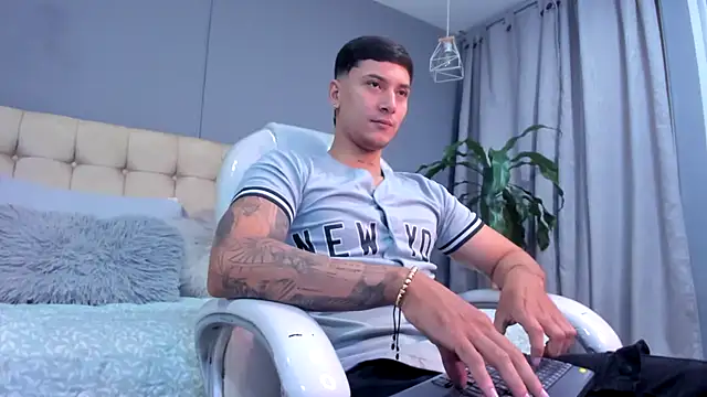 Damian23   online show from September 2025 10:27:01 AM