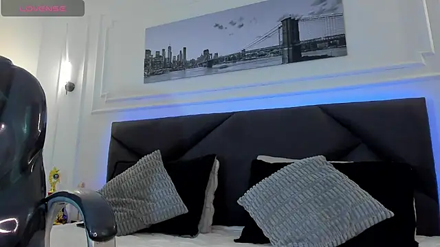 Damian23   online show from March 2026 12:56:02 PM